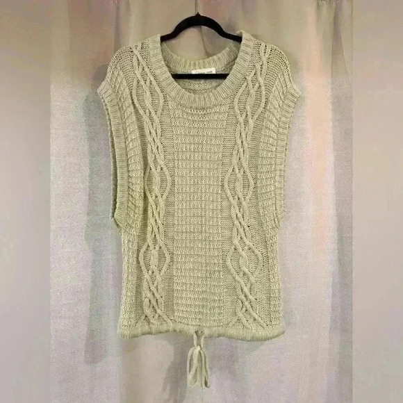 Women’s Green Passion & Purpose Sleeveless Sweater - Picture 1 of 6